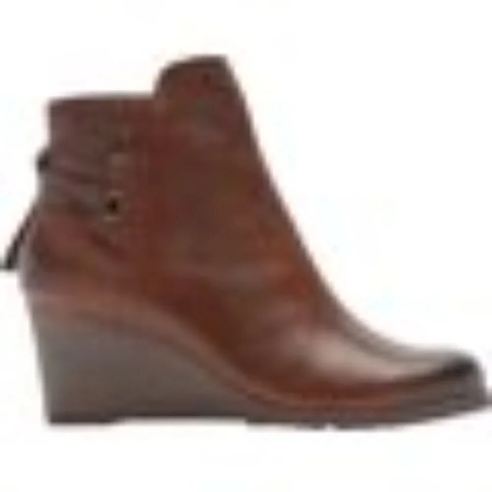 Women's Rockport Cobb Hill Lucinda Back Tie Ankle Bootie  9W New in Box